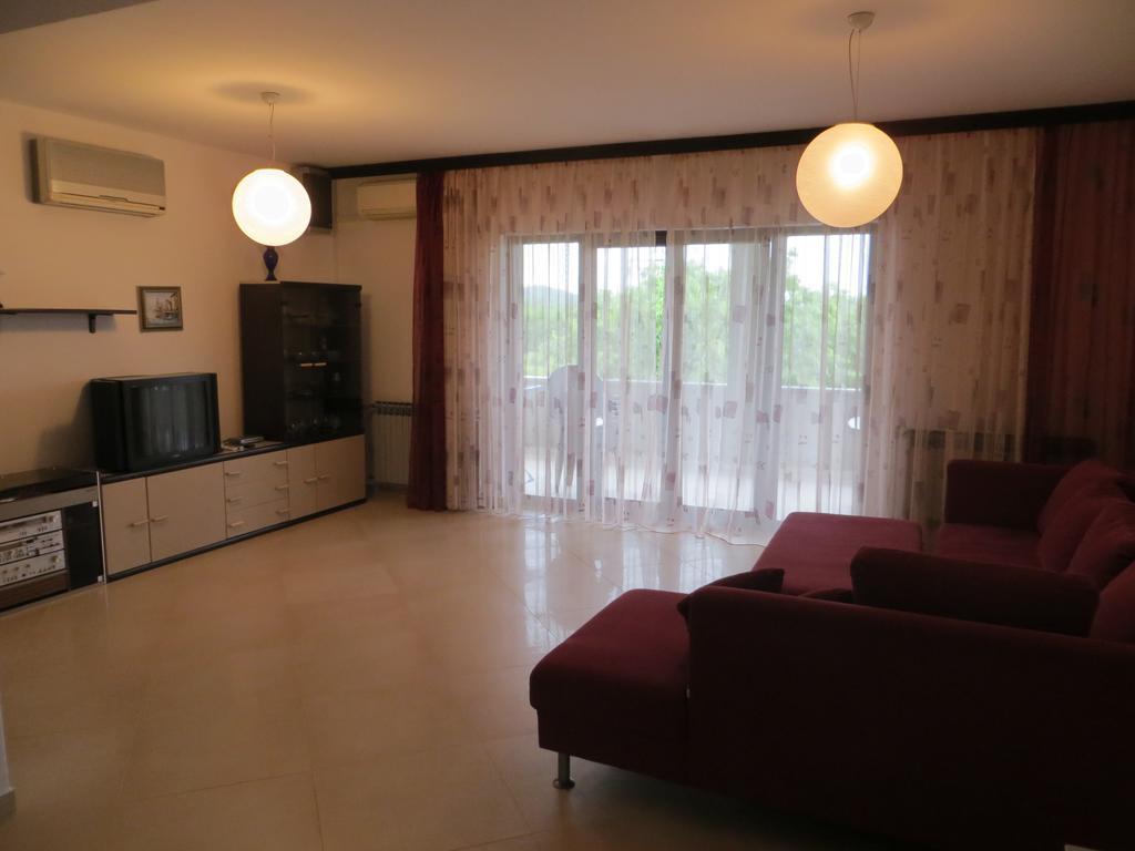 Apartments Sandra بوريتش الغرفة الصورة