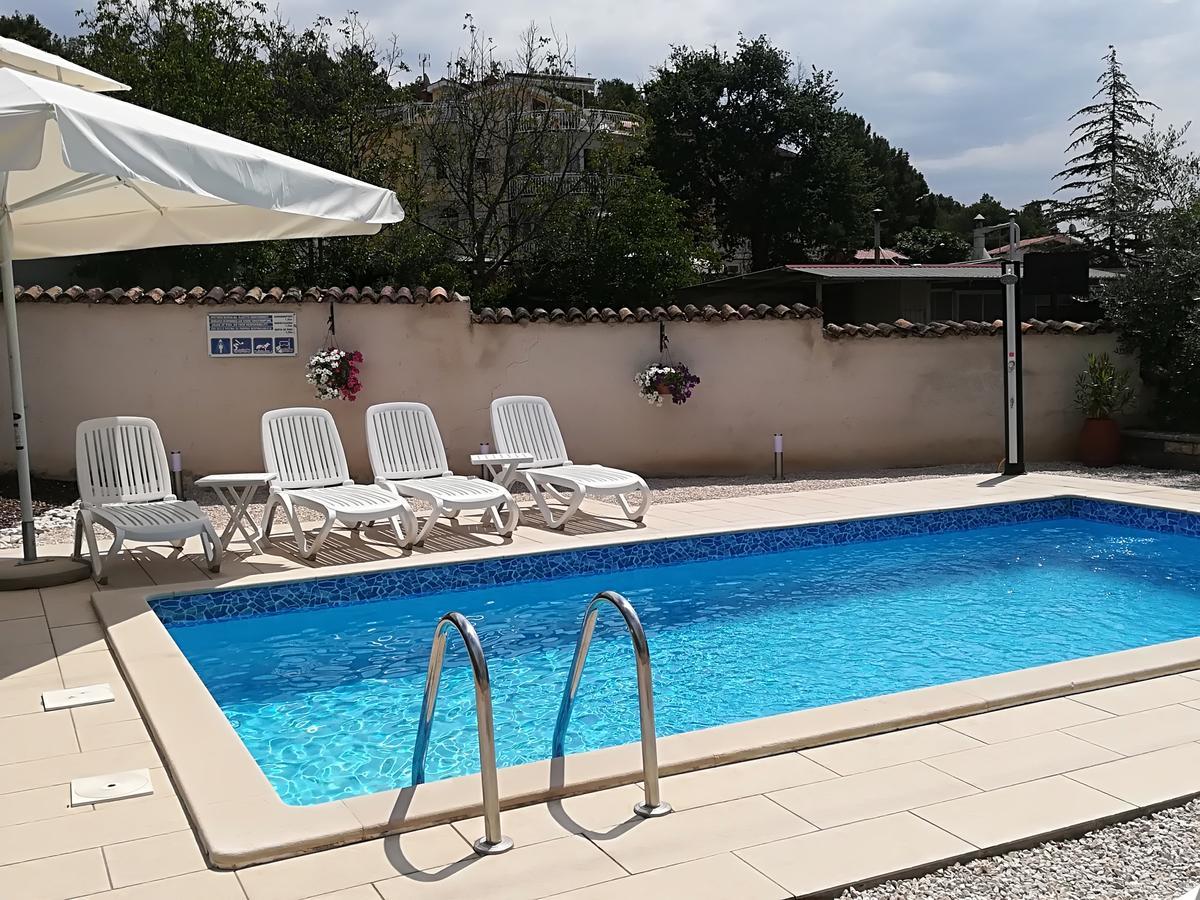 Apartments Sandra بوريتش المظهر الخارجي الصورة